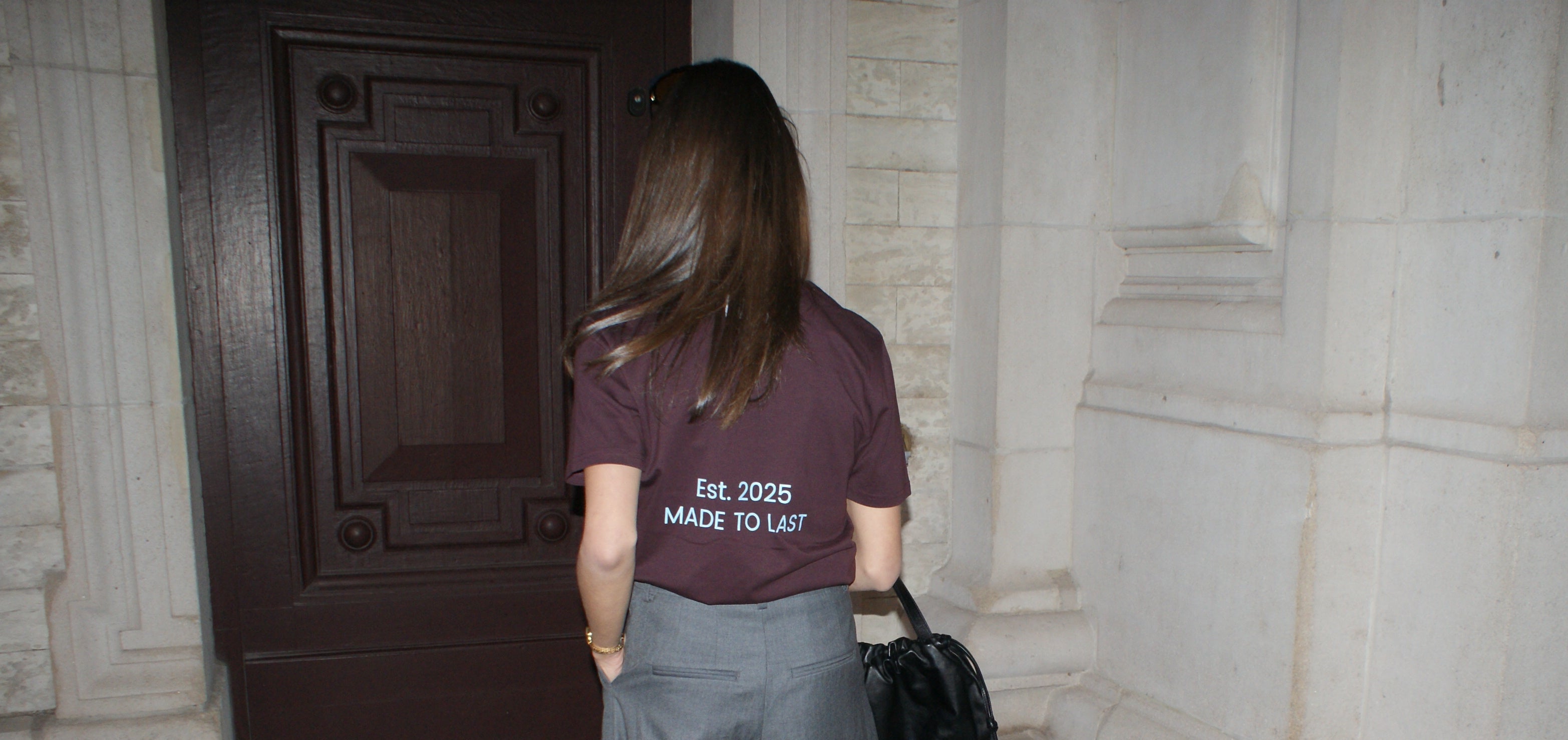 The KIKI ANTWERP Red Brown tee