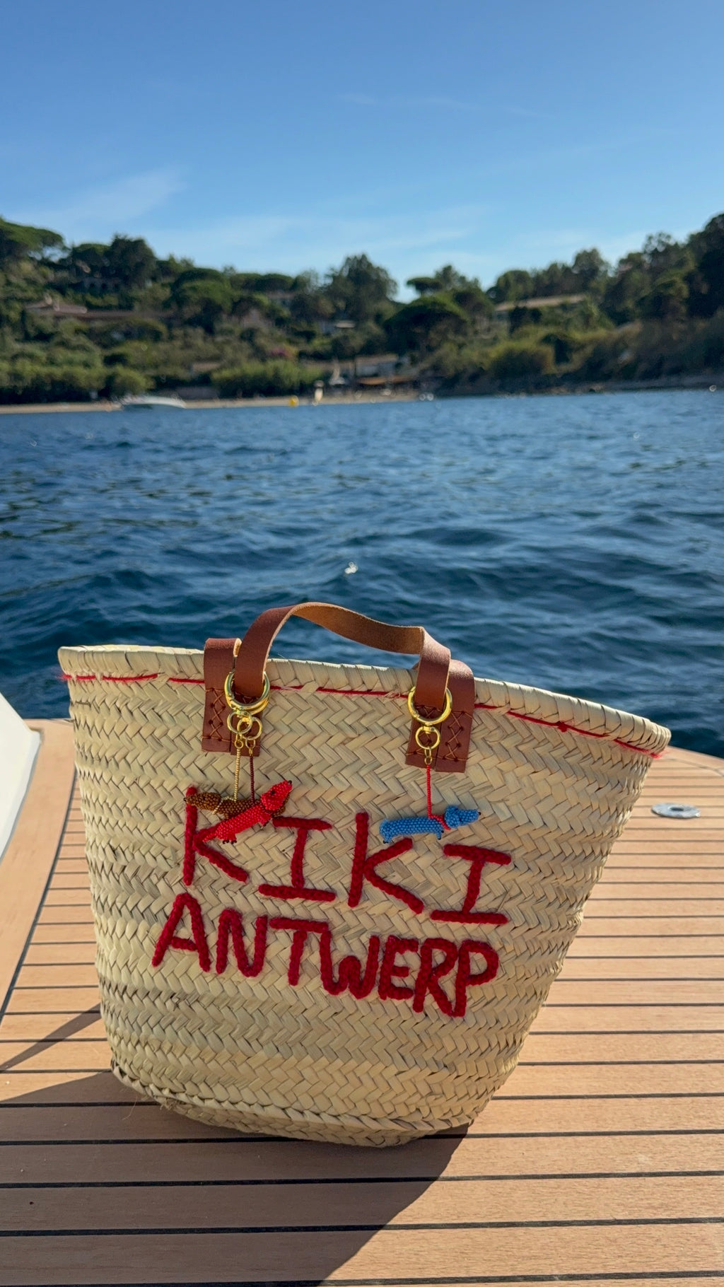 KIKI ANTWERP Red keychain