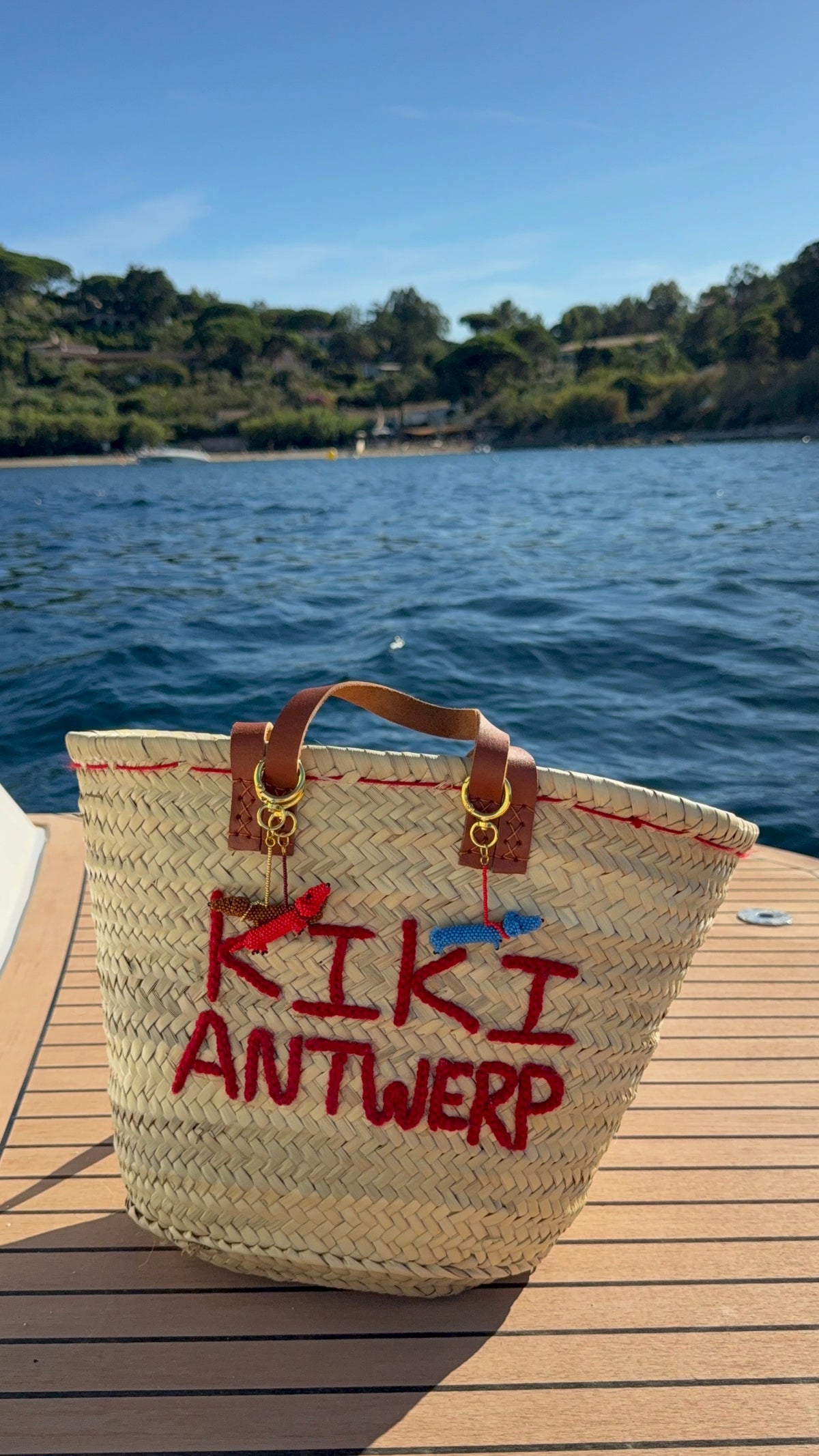 KIKI ANTWERP Red keychain